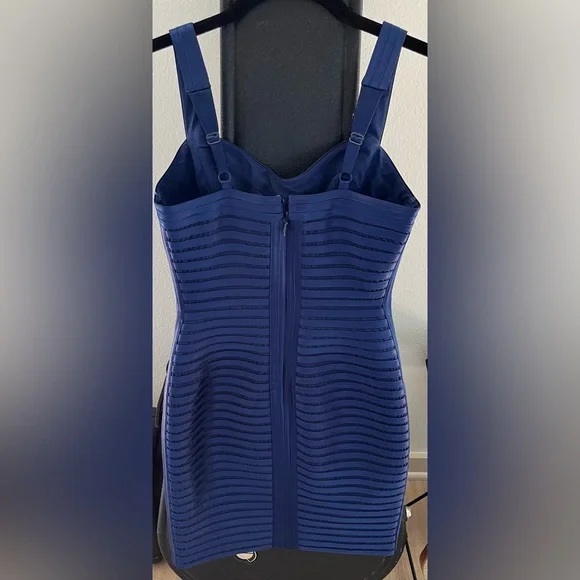 BCBGMAXAZRIA dark blue, fitted dress, 02 - Picture 2 of 2